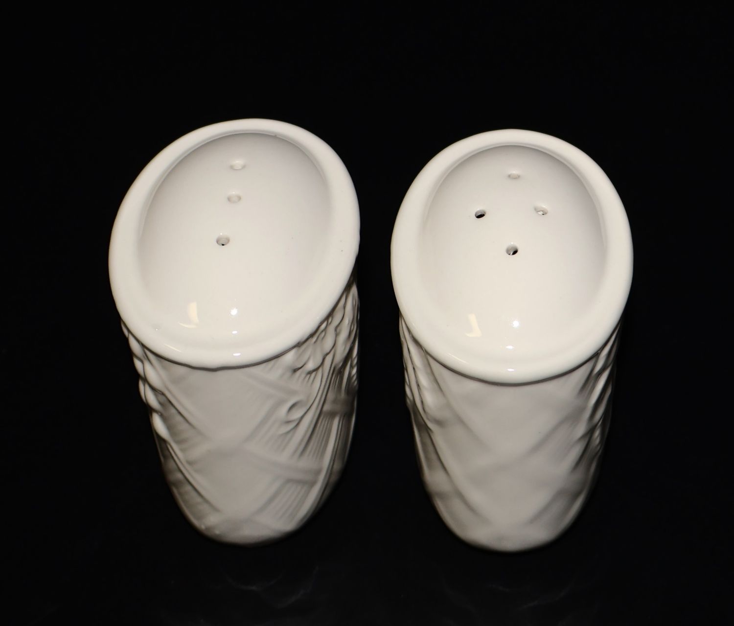 Mikasa English Countryside Salt &amp; Pepper Shaker Set with Stoppers | White DP900