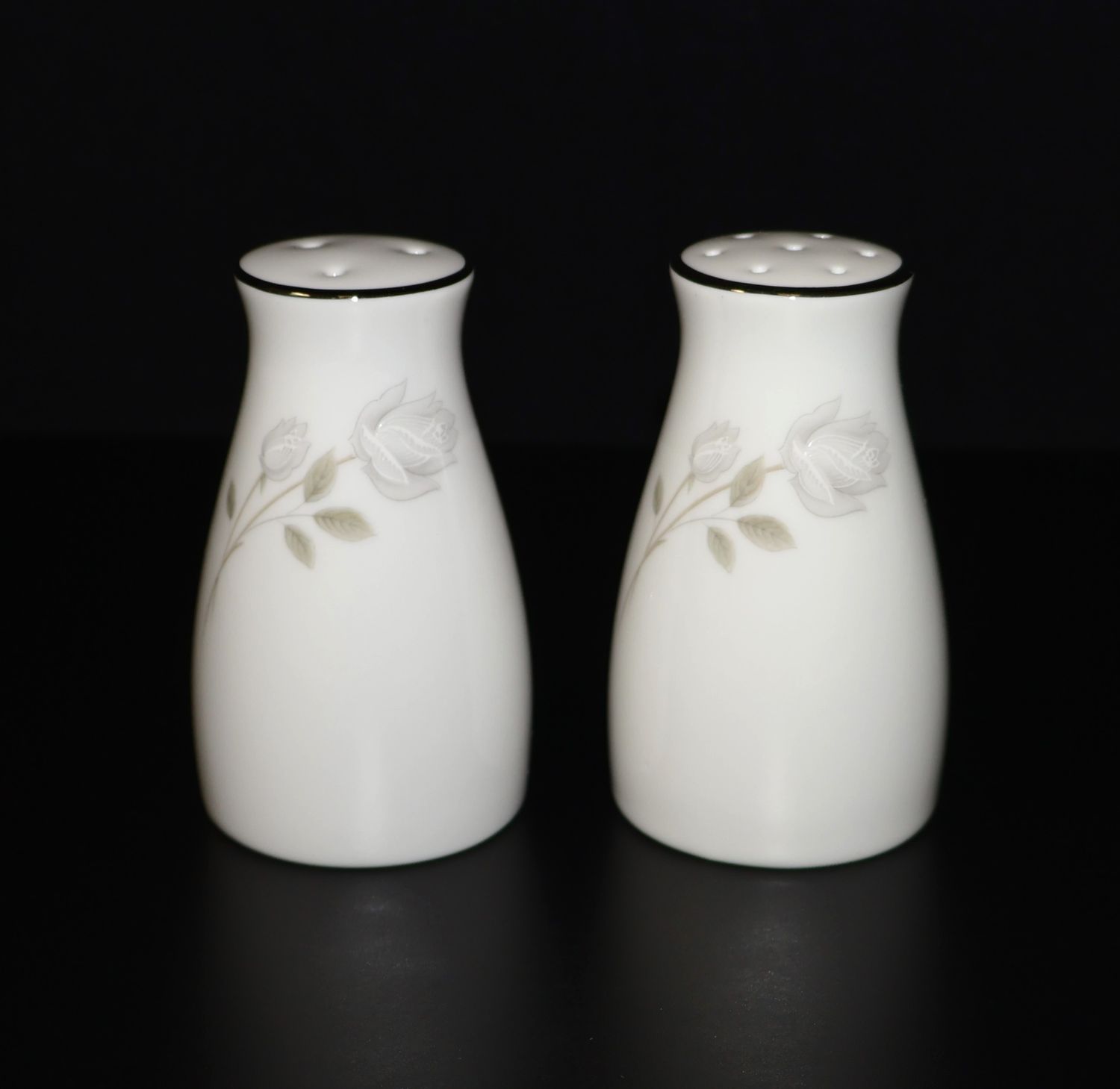 Noritake Altadena Salt &amp; Pepper Shakers – Rose with Platinum Trim | #6437 Japan