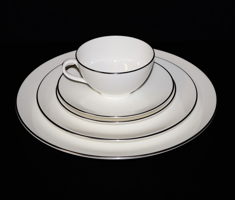 Royal Doulton Carousel 5-Piece Place Setting – H4975 England | Multiple Sets Available