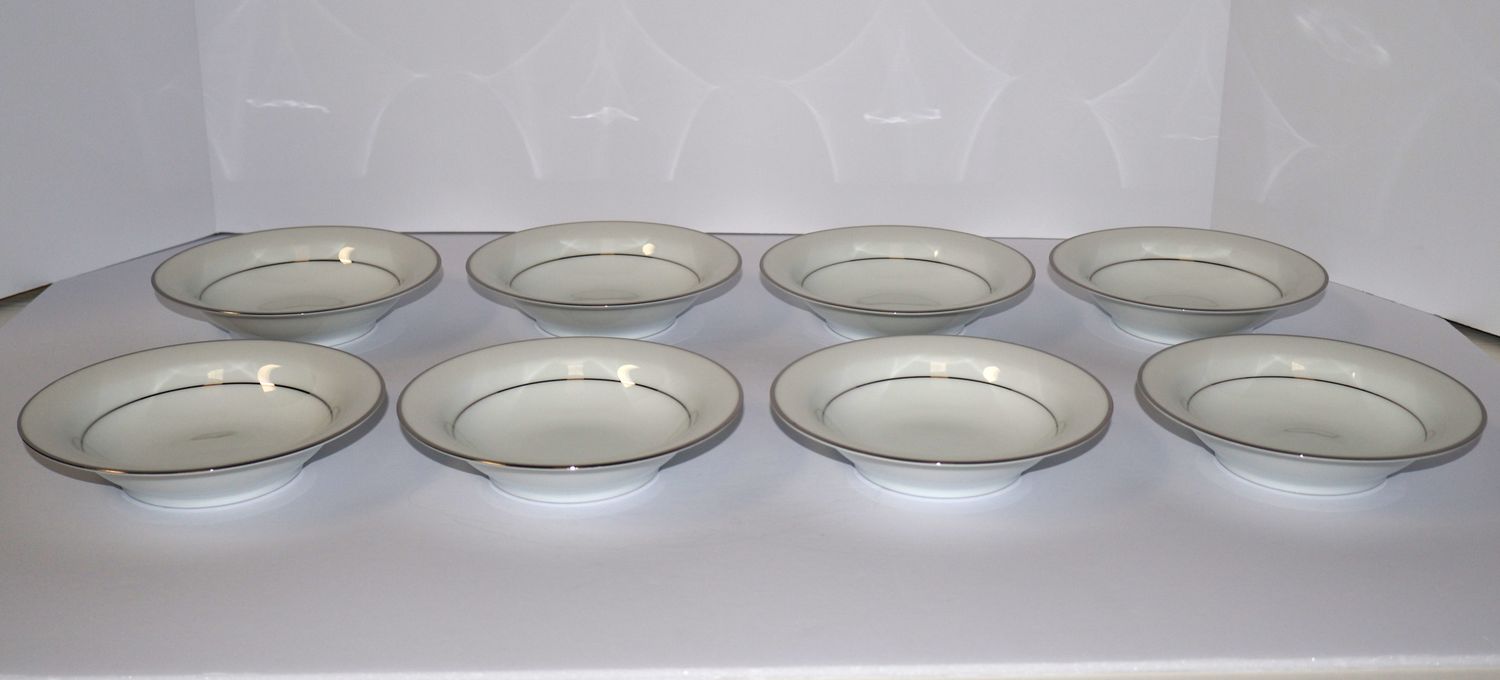 Noritake Derry (5931) 5 5/8” Fruit / Dessert Bowls – Set of 8 | Platinum Trim