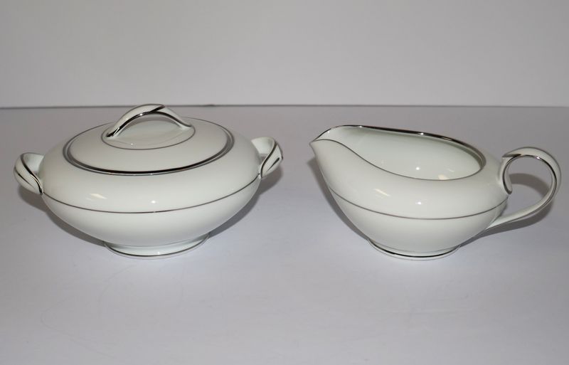 Noritake Derry (5931) Creamer, Sugar Bowl &amp; Lid – Platinum Trim | 3-Piece Set