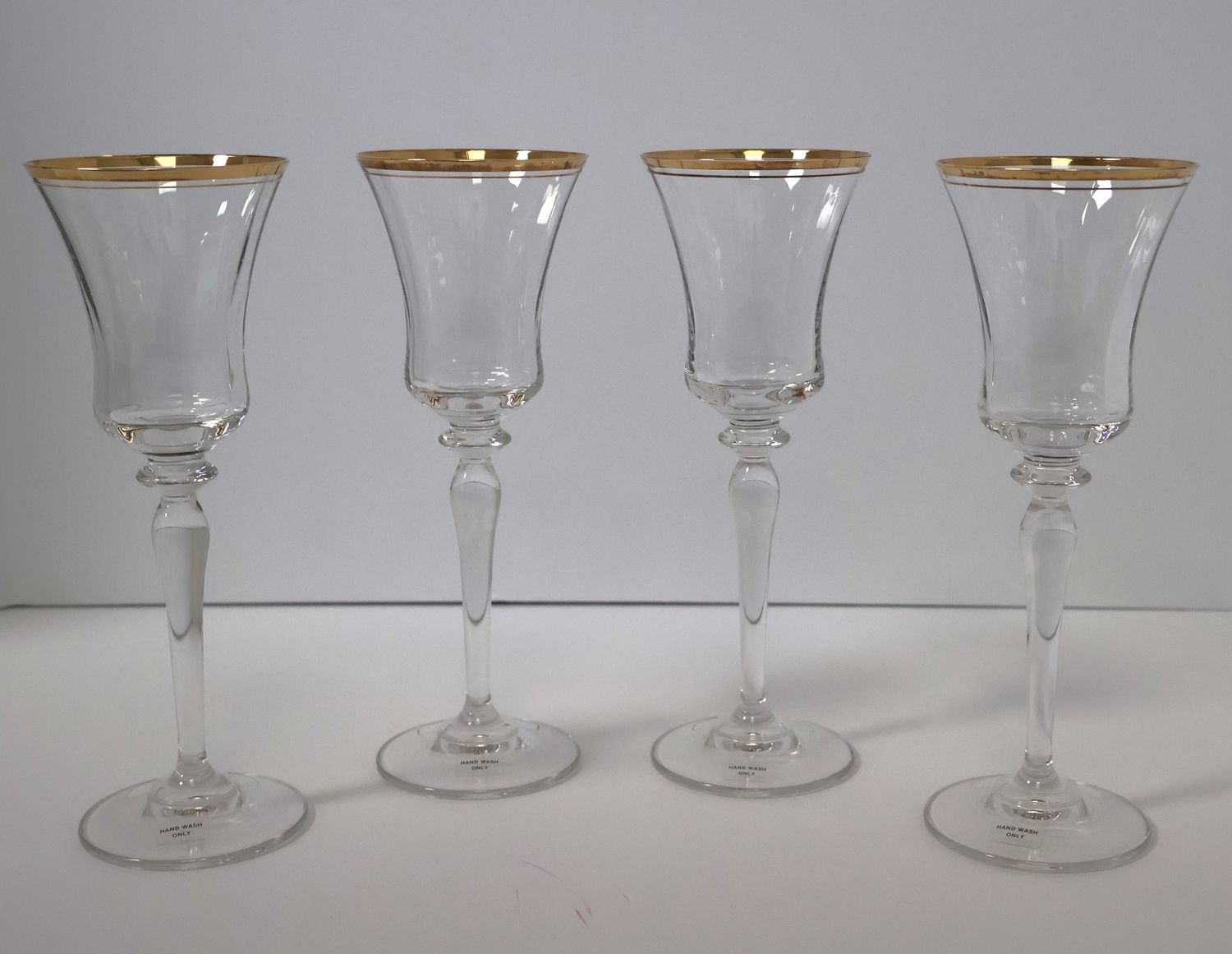 Mikasa Jamestown 8 3/4” Wine Glasses – Set of 4 | Gold Trim