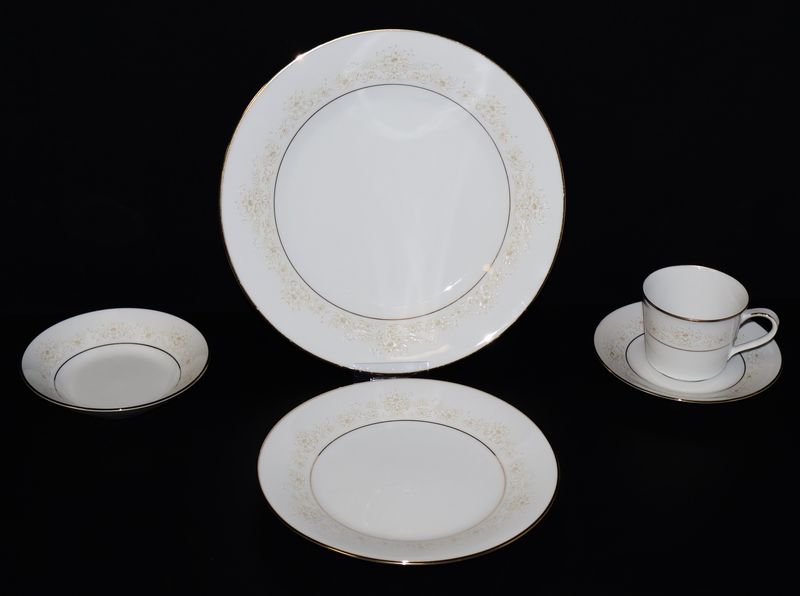 Noritake Dearest 5-Piece Place Setting with Fruit Bowl | Multiple Sets Available