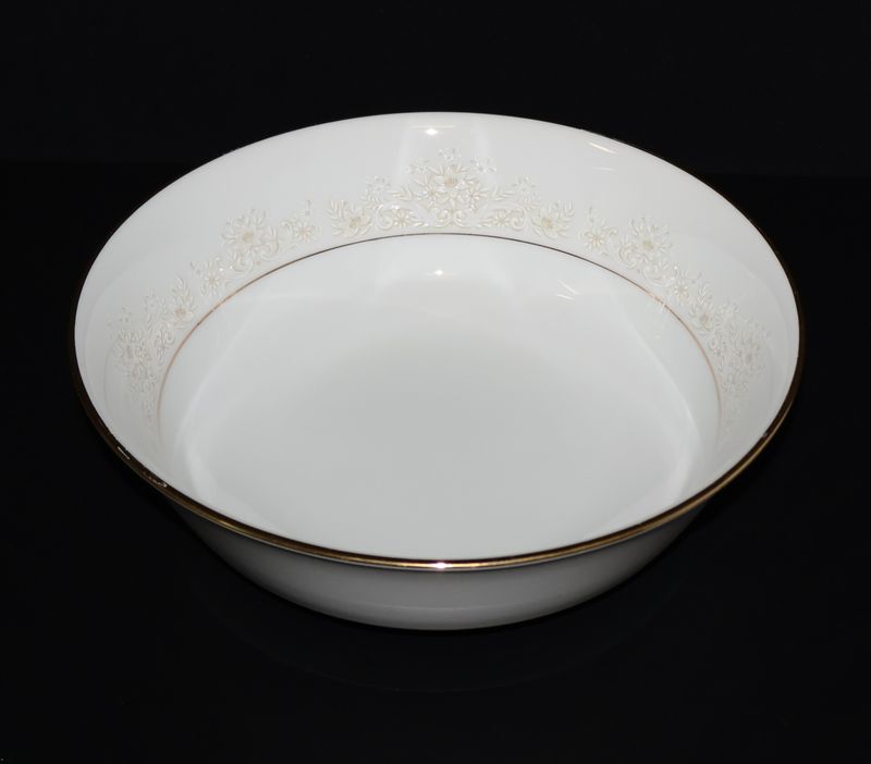 Noritake Dearest 9” Round Vegetable Serving Bowl | Gold Trim