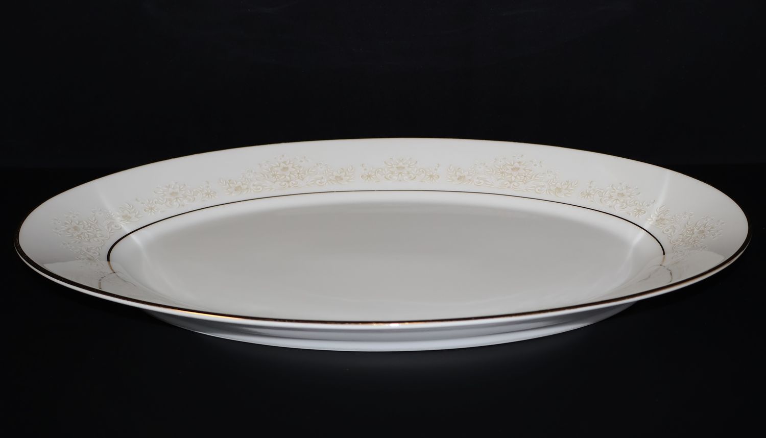 Noritake Dearest 14” Oval Serving Platter | Gold Trim