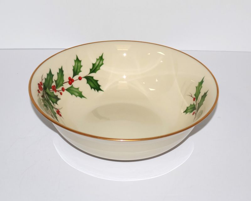 Lenox Holiday 9 3/8” Round Party Serving Bowl – Holly &amp; Berries | Made in the USA