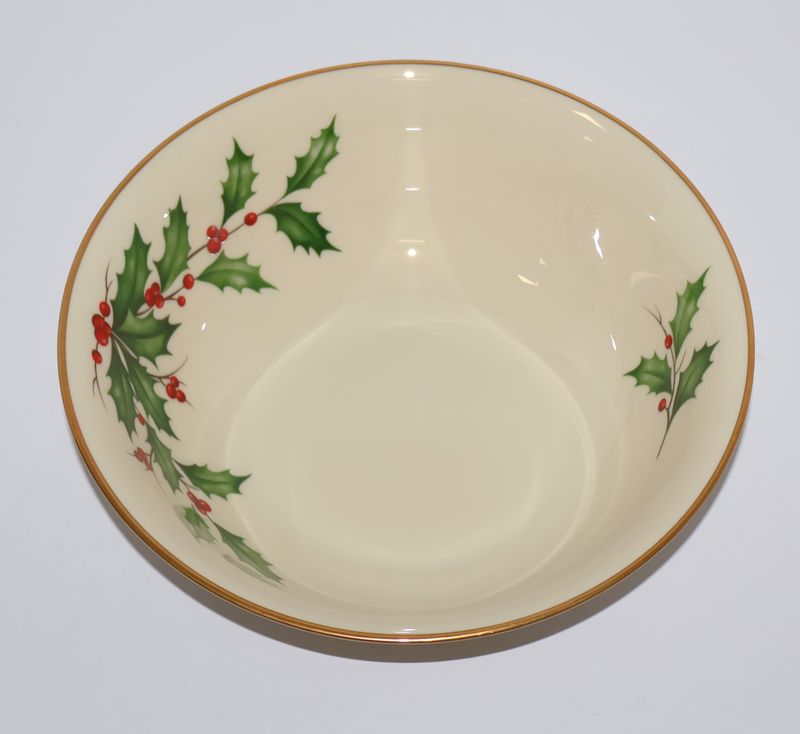 Lenox Holiday 9 3/8” Round Party Serving Bowl – Holly &amp; Berries | Made in the USA