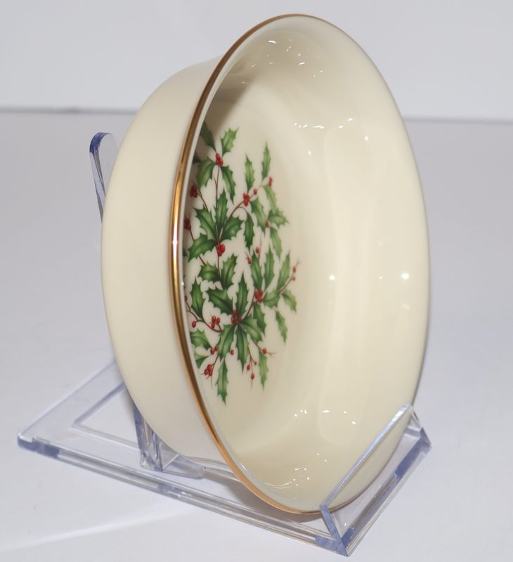Lenox Holiday 5” Fruit / Dessert (Sauce) Bowl – Holly &amp; Berries | Made in the USA