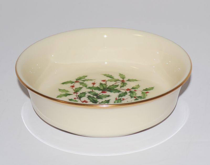 Lenox Holiday 5” Fruit / Dessert (Sauce) Bowl – Holly &amp; Berries | Made in the USA