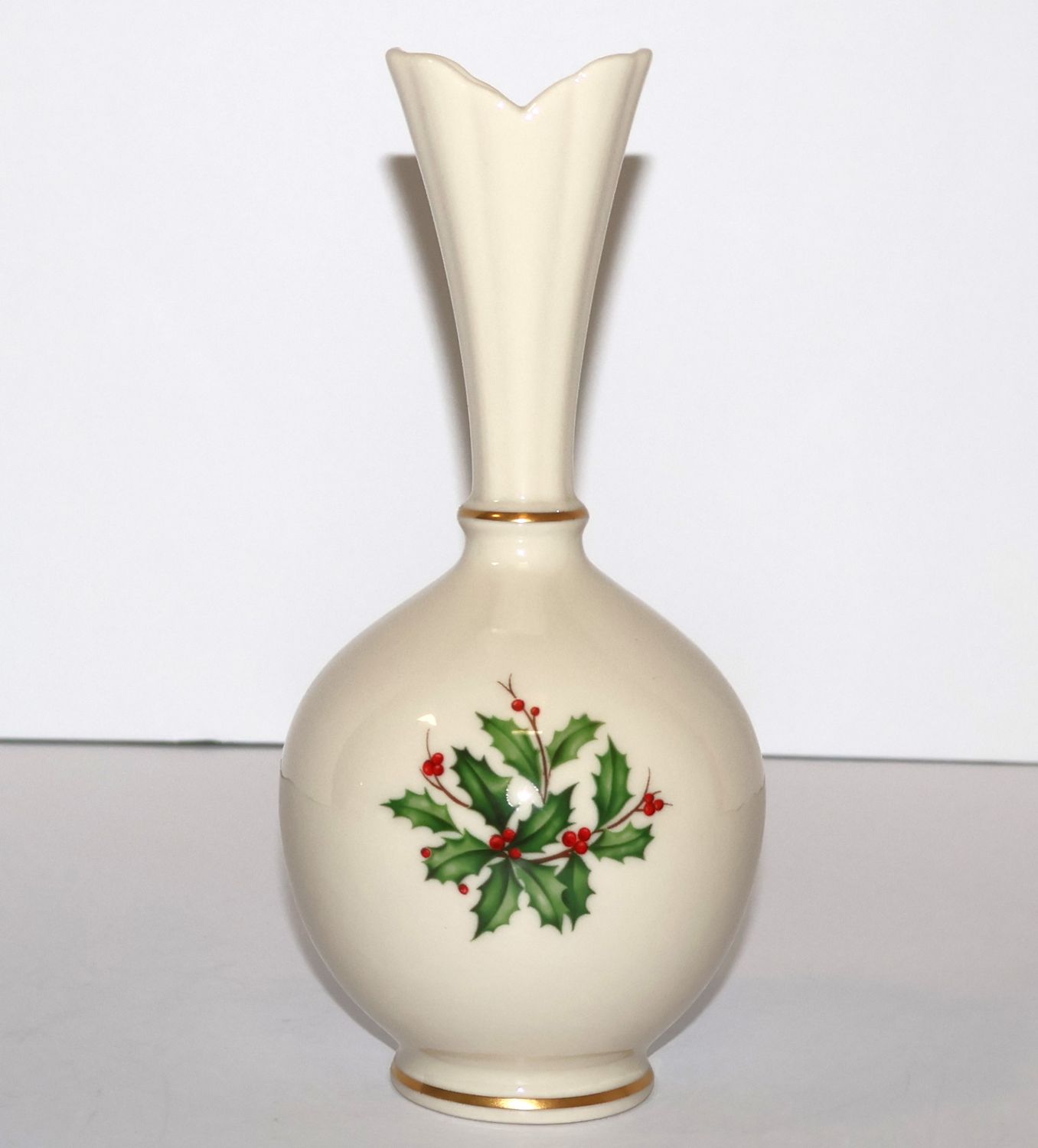 Lenox Holiday 8” Fluted Bulbous Vase – Holly &amp; Berries | Made in the USA