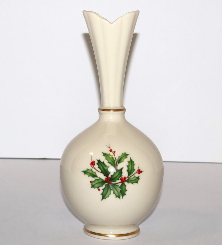 Lenox Holiday 8” Fluted Bulbous Vase – Holly &amp; Berries | Made in the USA