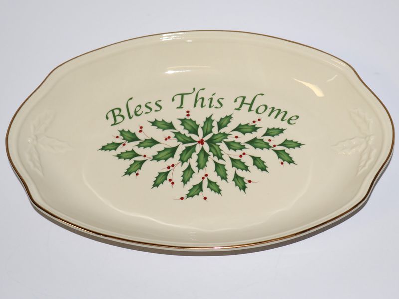 Lenox Holiday 11” Oval Serving Tray – Bless This Home – Holly &amp; Berries | USA
