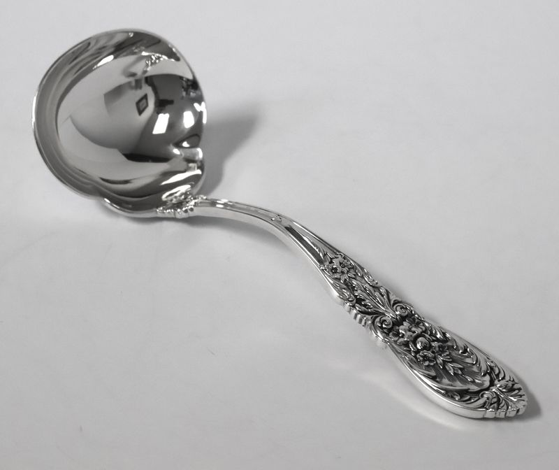 Tuttle Richelieu Sterling Silver 7” Gravy Ladle – La Preference Collection | No Monogram