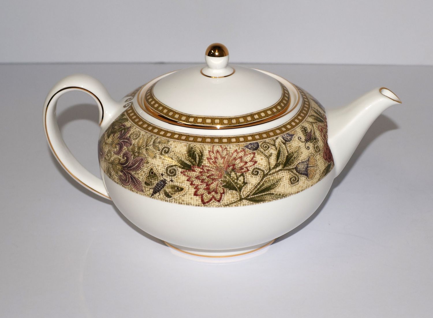 Wedgwood Floral Tapestry Teapot with Lid – 4-Cup | Made in England