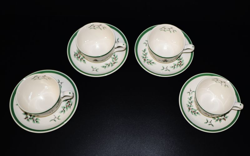Spode Christmas Tree Cups &amp; Saucers – Set of 4 (8 Pieces) | Made in England