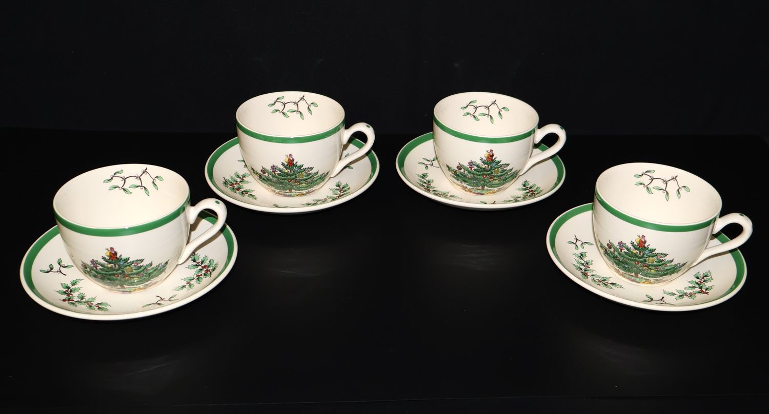 Spode Christmas Tree Cups &amp; Saucers – Set of 4 (8 Pieces) | Made in England