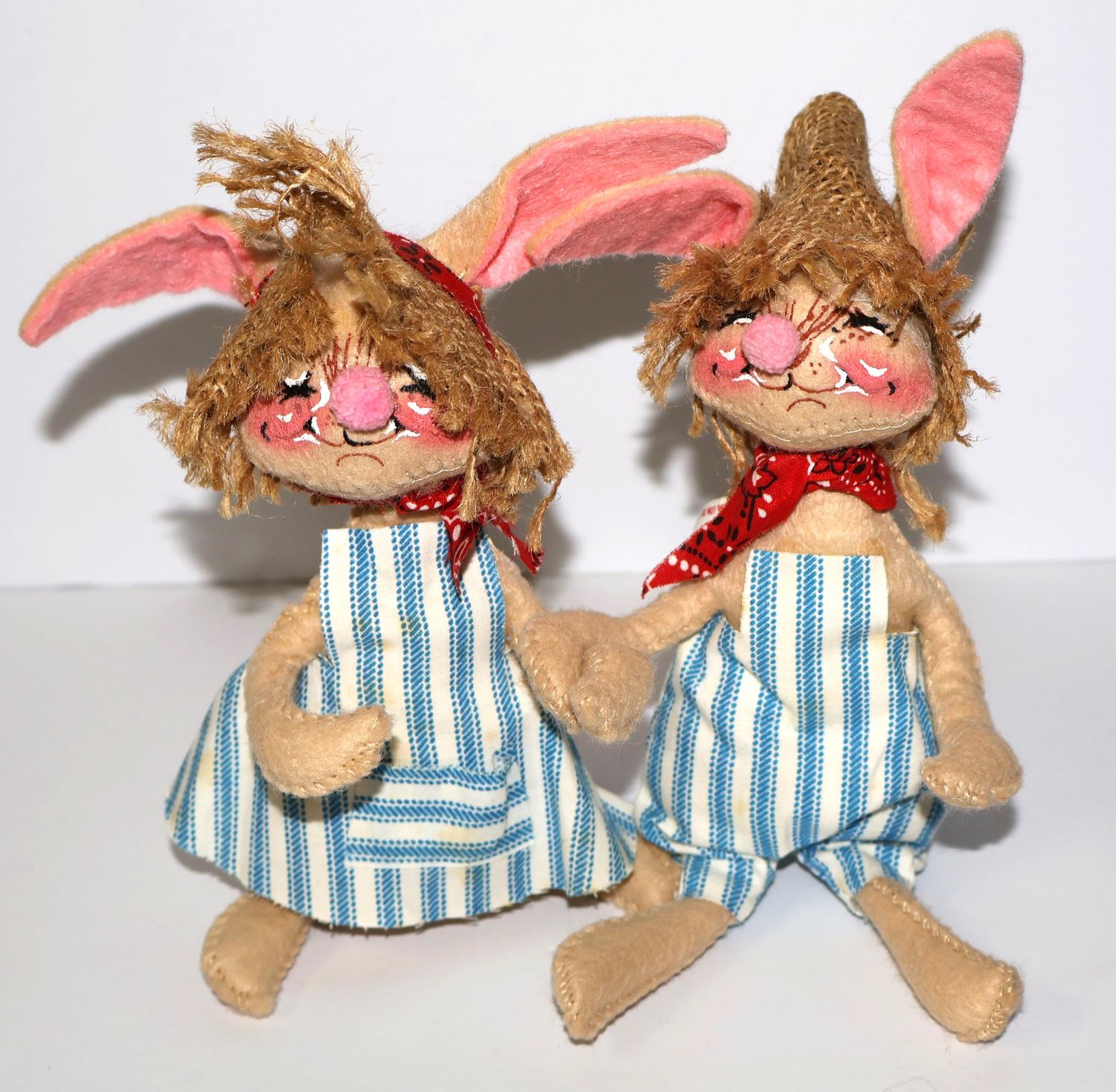 Pair of Annalee 1965 “Farmer Boy &amp; Girl” Country Bunny Rabbit 6” Poseable Dolls