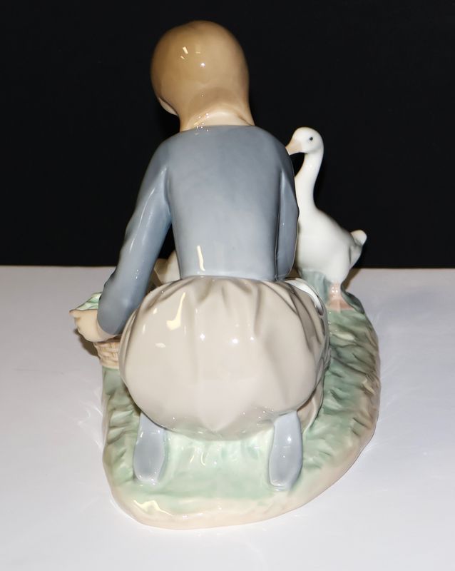 Lladro Girl Feeding the Ducks Porcelain Figurine – 6 1/2” Tall | Item #4849