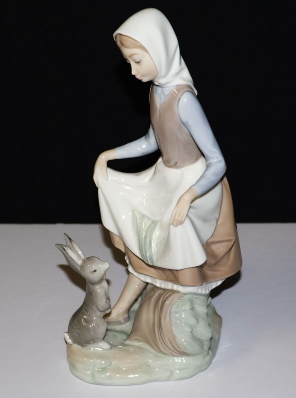 Lladro Rabbit’s Food Girl with Bunny Porcelain Figurine – 9” Tall | Item #4826