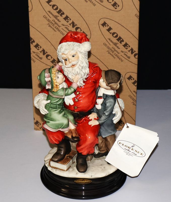 Giuseppe Armani Florence “Xmas Wishes” Santa &amp; Kids Figurine with Box – 9 1/4” Tall | Item #1417C
