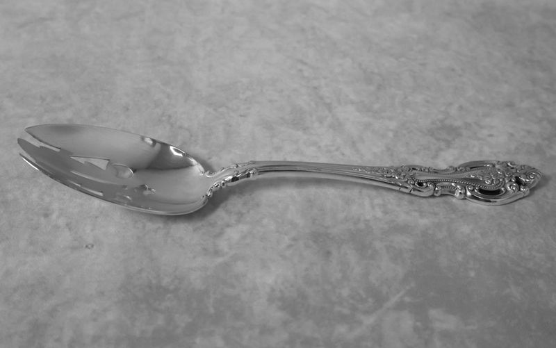 Wallace Grand Victorian Sterling Silver 8.5” Pierced Serving Spoon – No Monograms