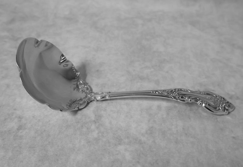 Wallace Grand Victorian Sterling Silver 6 5/8” Solid Gravy Ladle – No Monograms