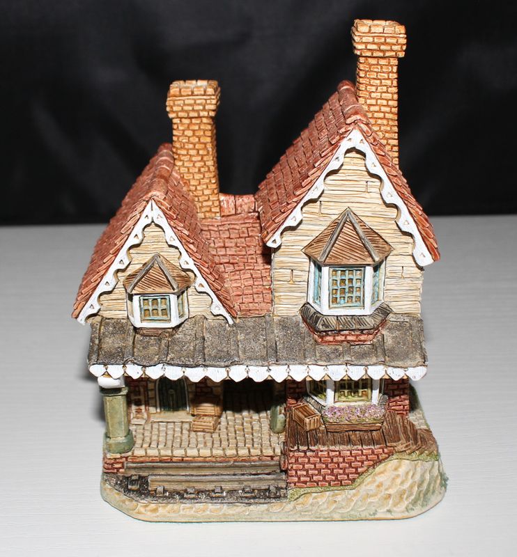 David Winter Cottage "The Porter's Lodge" 2000 Collectors Guild Scene, Box &amp; COA