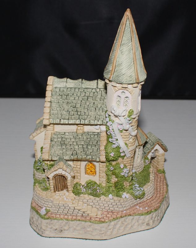 David Winter "Celebration Chapel" 1994 Celebration Cottages in Box with COA