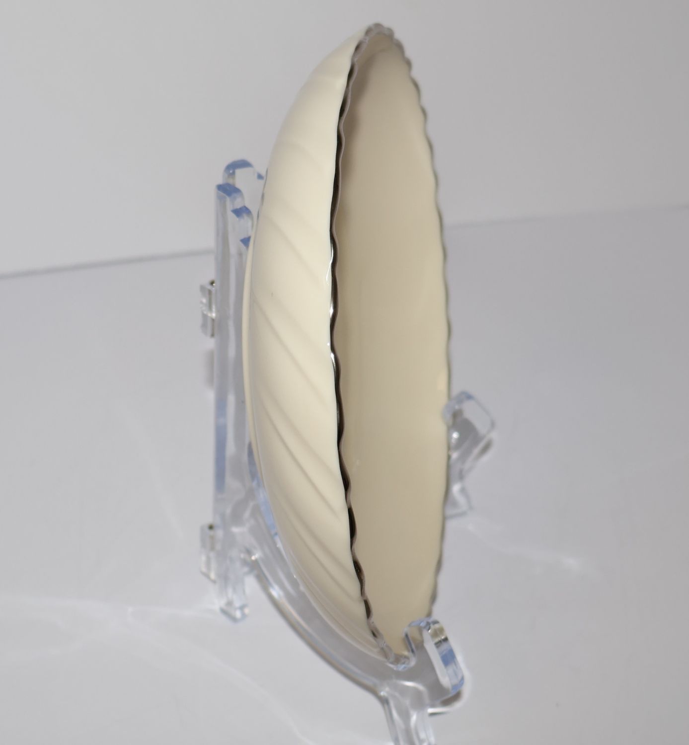 Lenox Weatherly Swirled Ivory 7 3/8" Coupe Soup Bowl with Elegant Platinum Trim