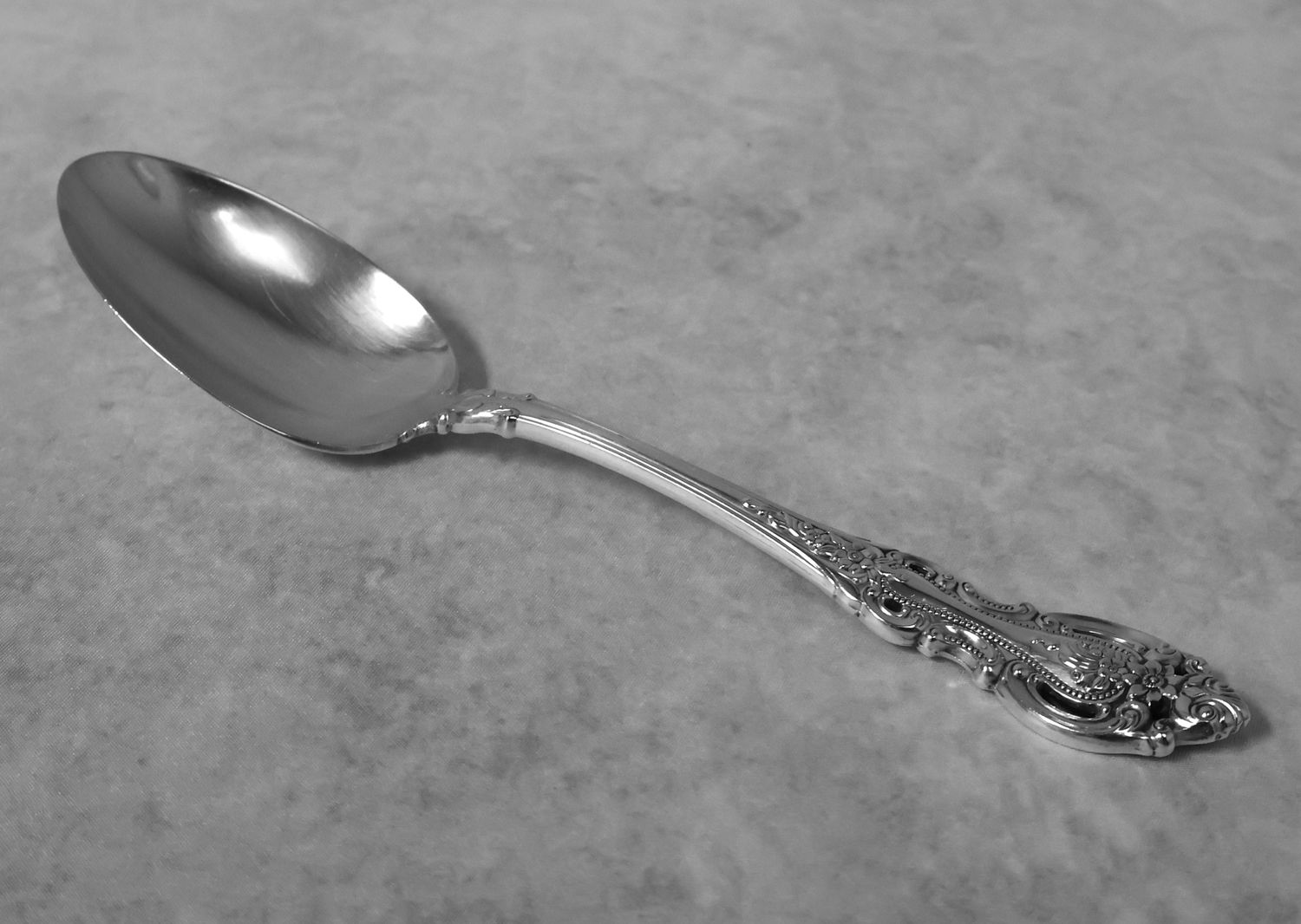 Wallace Grand Victorian Sterling Silver 8.5” Table Serving Spoon – No Monograms