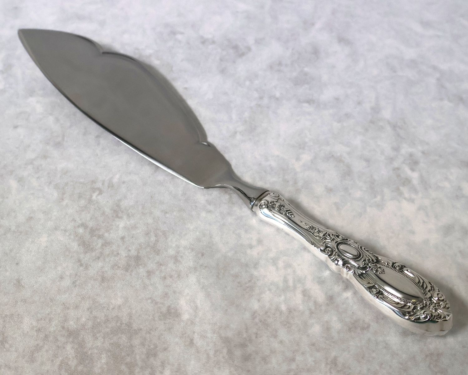 Towle King Richard Sterling Silver Fish Serving Knife – 11” | No Monogram