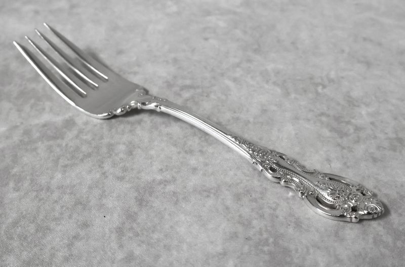Wallace Grand Victorian Sterling Silver 6 5/8” Salad Fork 45g – No Monogram