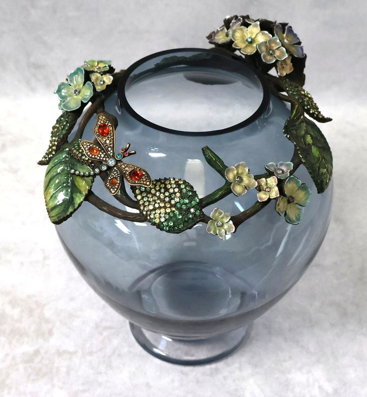 Jay Strongwater Hydrangea Dragonfly Blue Glass Vase 9” tall | Swarovski Crystal &amp; Enamel Collar