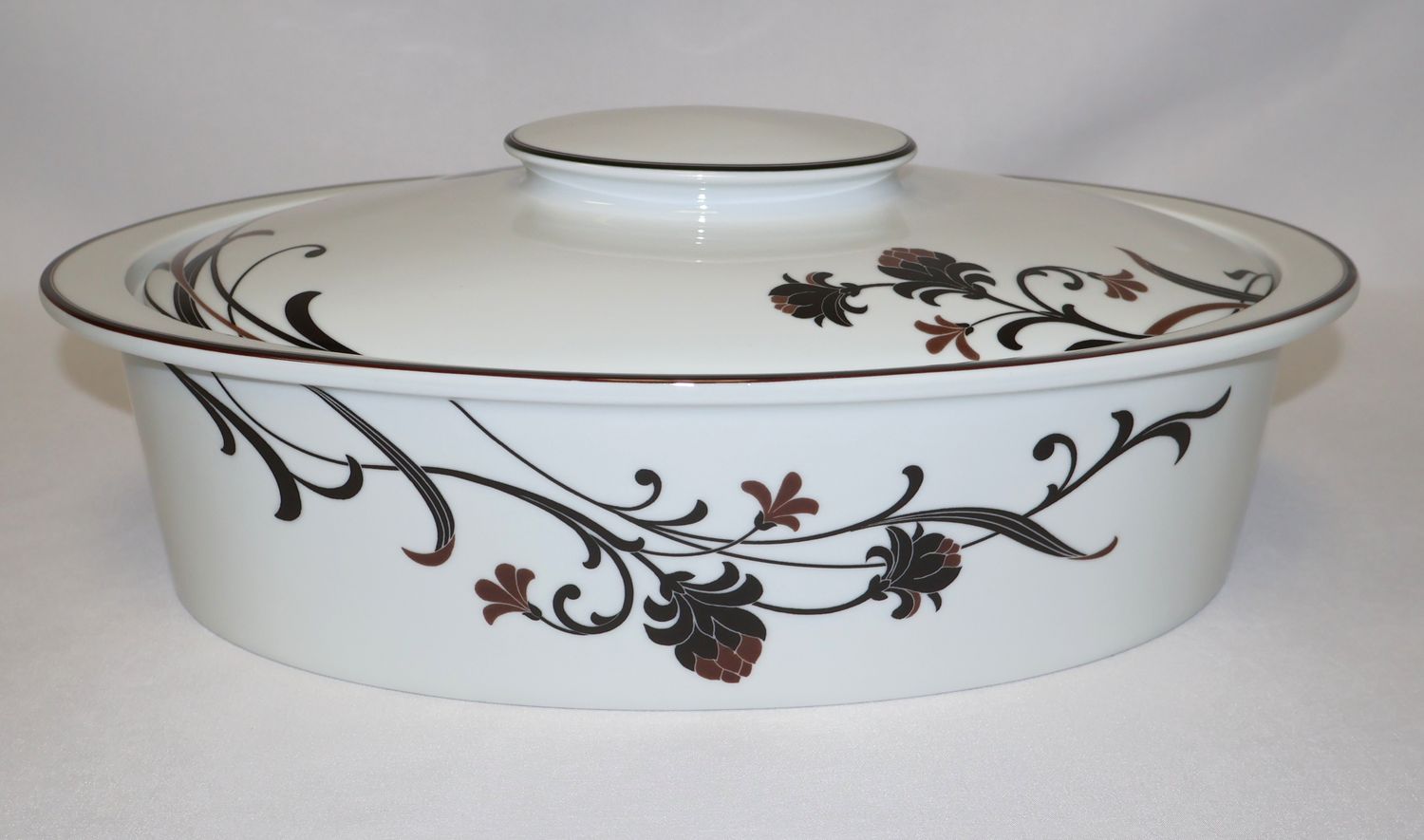 Mikasa Cocoa Blossom 4 Qt Oval Covered Casserole Dish SL170 Portugal