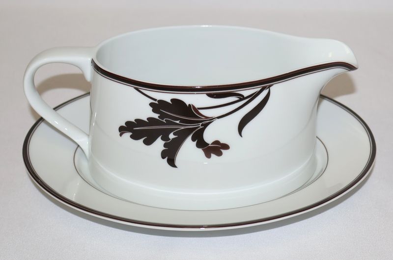 Mikasa Cocoa Blossom Gravy Boat &amp; Underplate SL170 Portugal 2-Piece Set