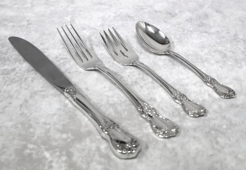 Towle Old Master Sterling Silver 4-Piece Dinner Size Place Setting(s) | No Monogram