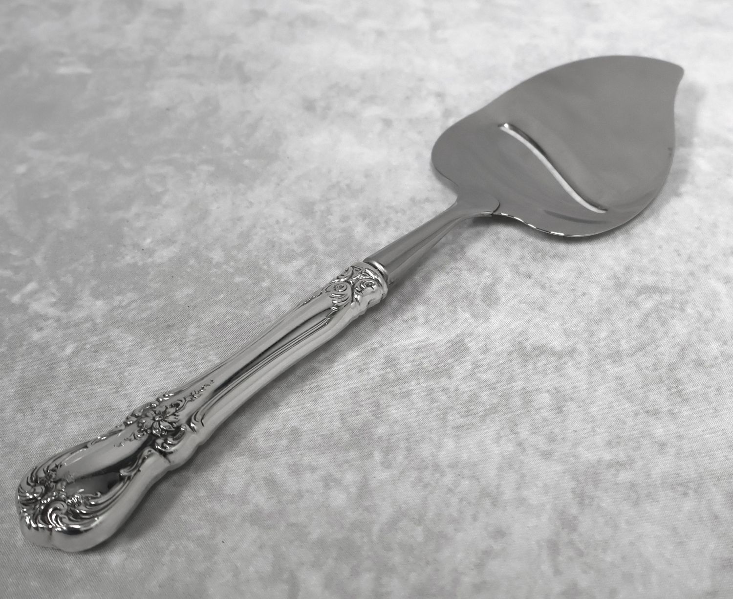 Towle Old Master Sterling Silver Cheese Plane 9 1/8” | Stainless Blade | No Monogram Towle Old Master Sterling Silver Cheese Plane 9 1/8” | Stainless Blade | No Monogram