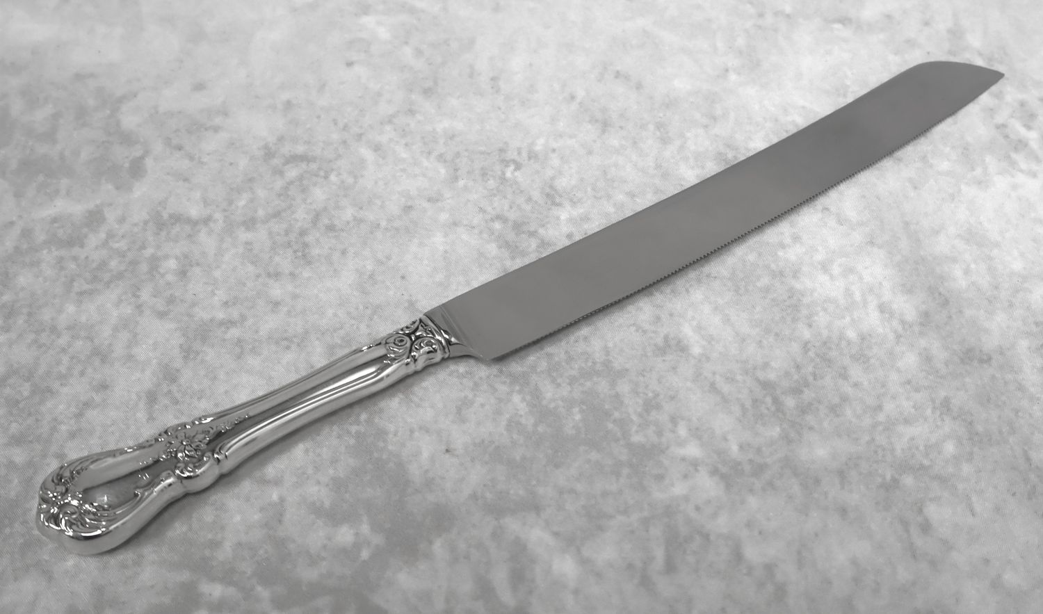 Towle Old Master Sterling Silver Cake Knife 12 1/8” | No Monogram Towle Old Master Sterling Silver Cake Knife 12 1/8” | No Monogram