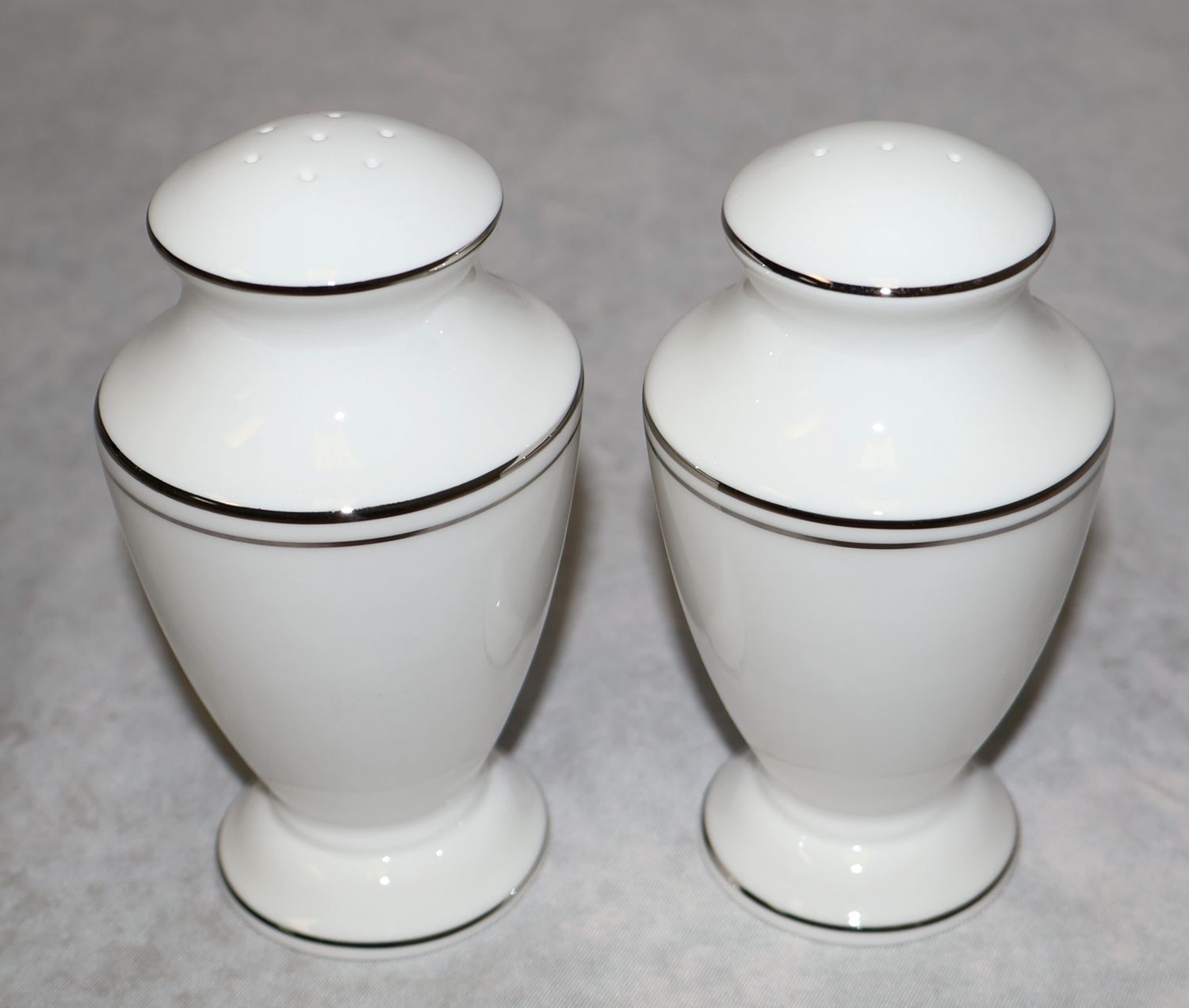 Lenox Federal Platinum Salt & Pepper Shaker Set Fine Bone China, Made in USA Lenox Federal Platinum Salt & Pepper Shaker Set Fine Bone China, Made in USA