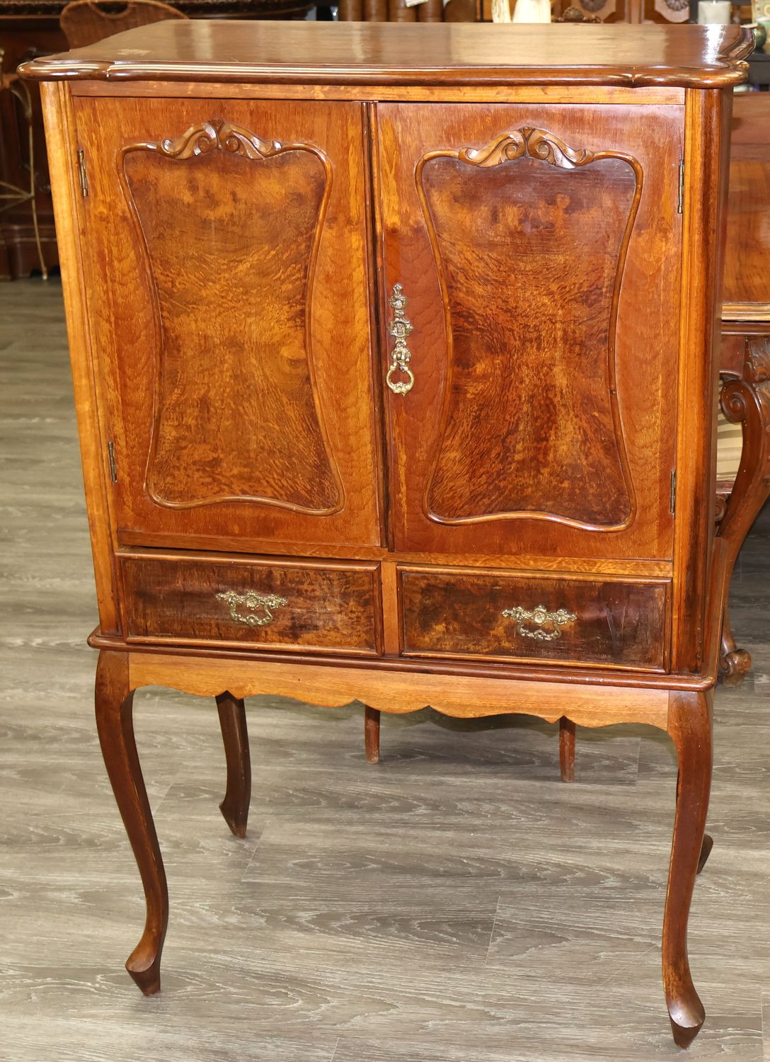 Vintage Brazilian Burr Walnut Bar Cabinet by Indústria de Móveis SACOMAN