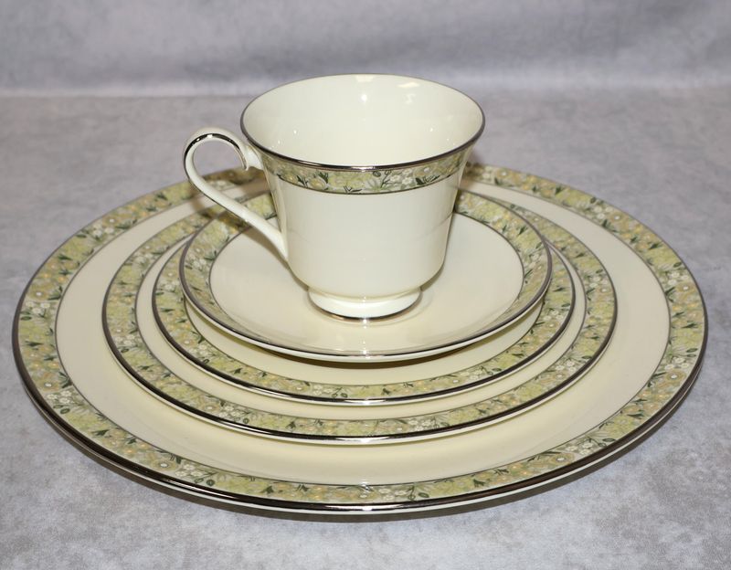 Minton Wimbledon Fine Bone China 5-Piece Place Setting England - Multiple Sets Available