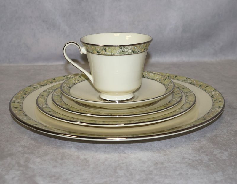 Minton Wimbledon Fine Bone China 5-Piece Place Setting England - Multiple Sets Available