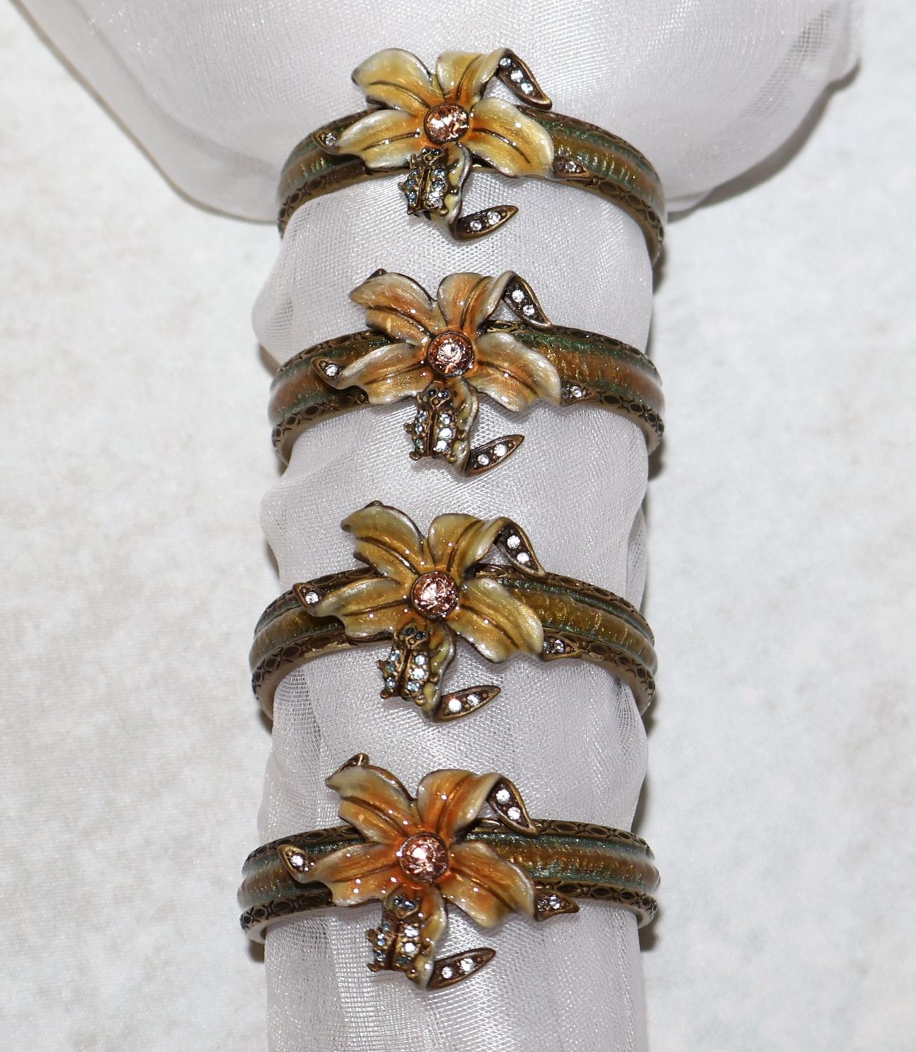 Jay Strongwater Lily &amp; Ladybug Peach Tourmaline Swarovski Crystal Napkin Rings | Set of 4