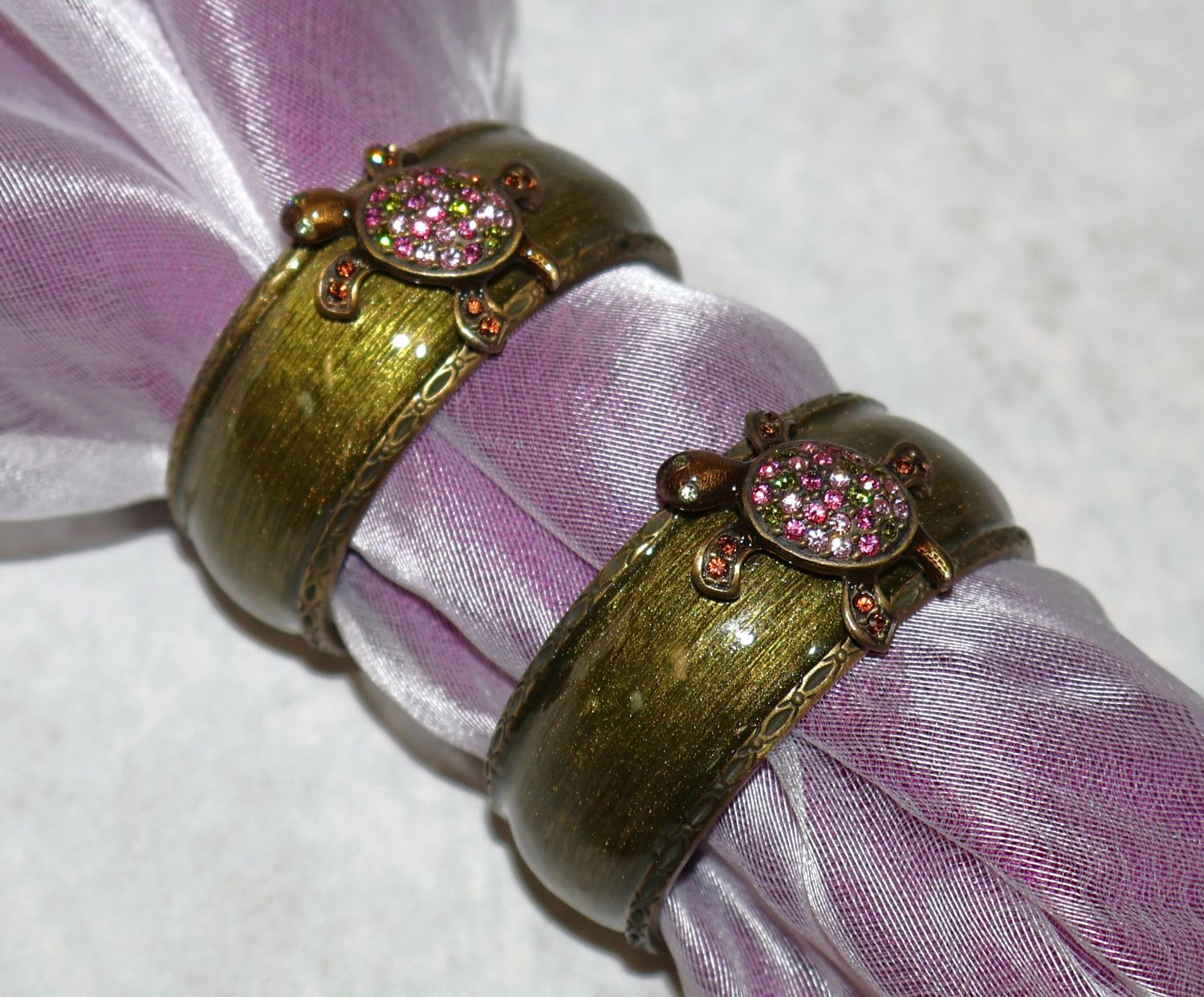 Jay Strongwater Turtle Swarovski Crystal Olive Green Enamel Napkin Rings | Set of 2