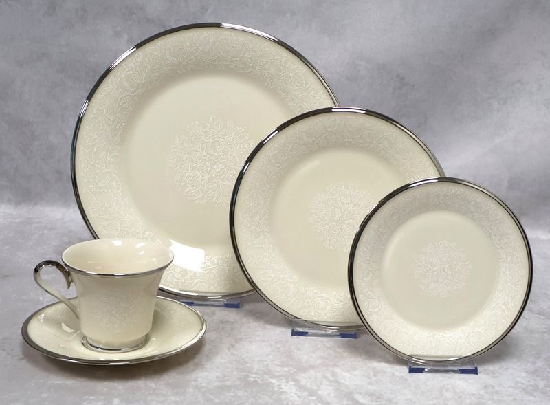 Lenox Moonspun 5-Piece Place Setting Platinum Trim | Multiple Sets Available