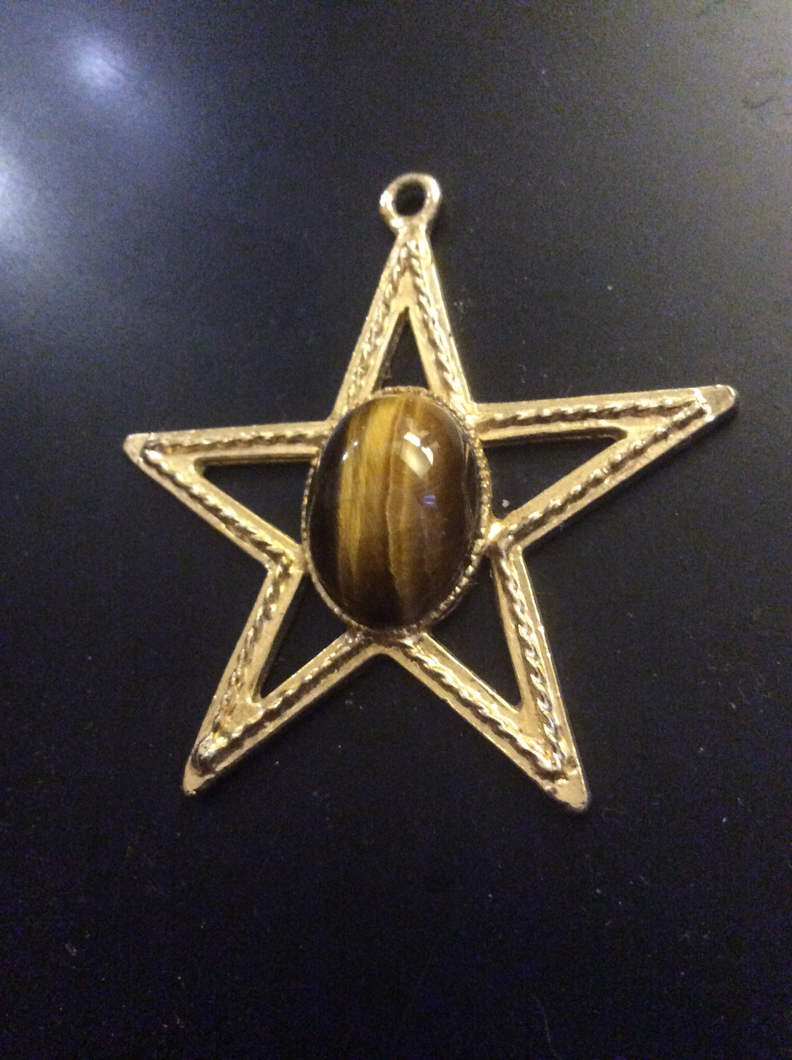 Amulet Create Energy Circle / Pentagram Around Thee