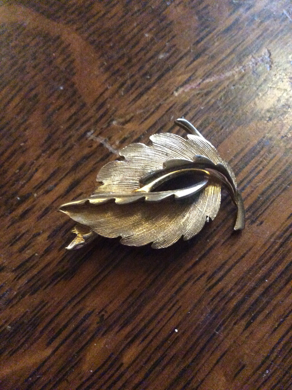 Pin pair of fairy spirits shall stand guard protecting thy Dwelling from negative forces and entities 