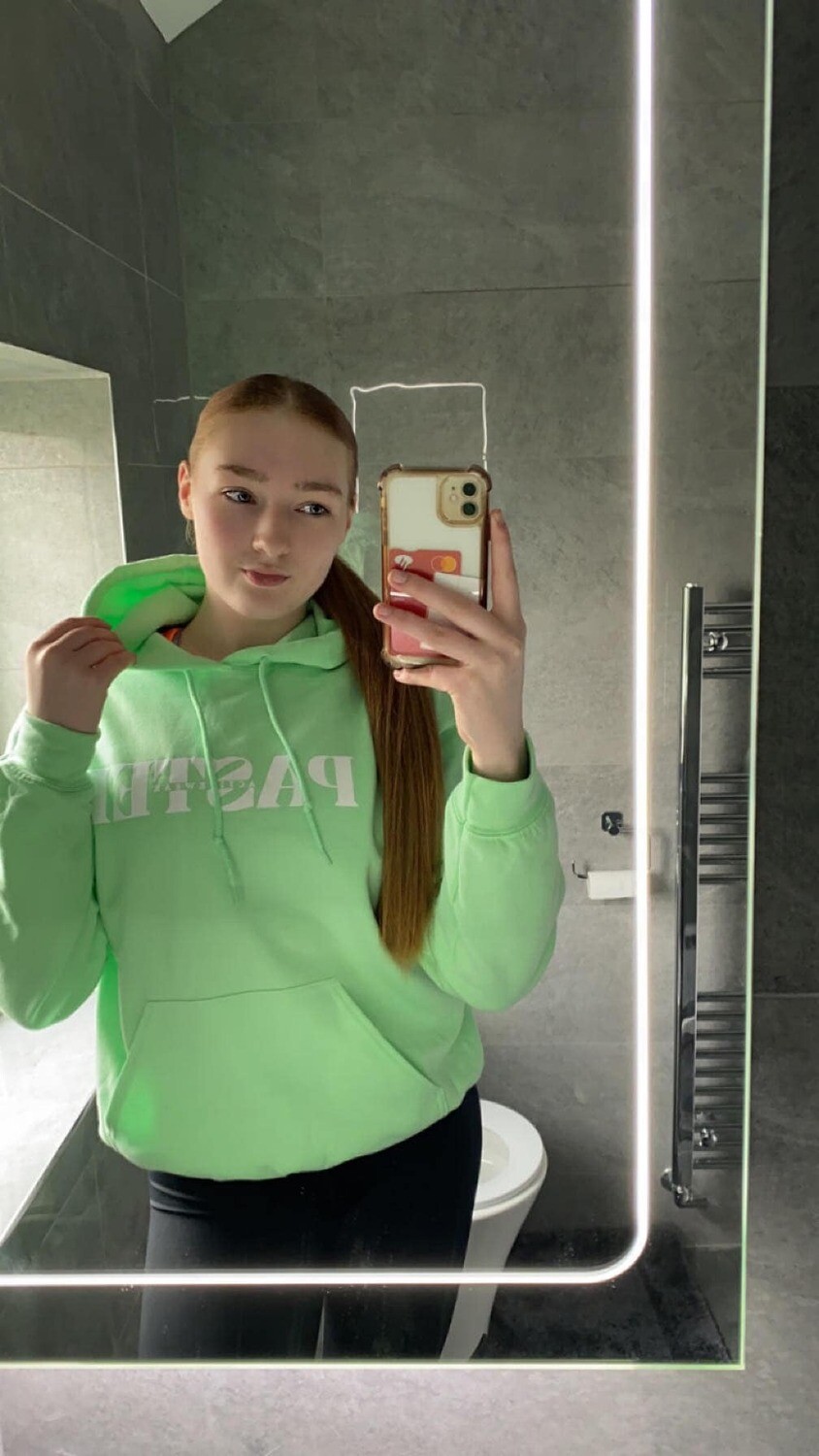 PASTEL Essential hooded sweatshirt