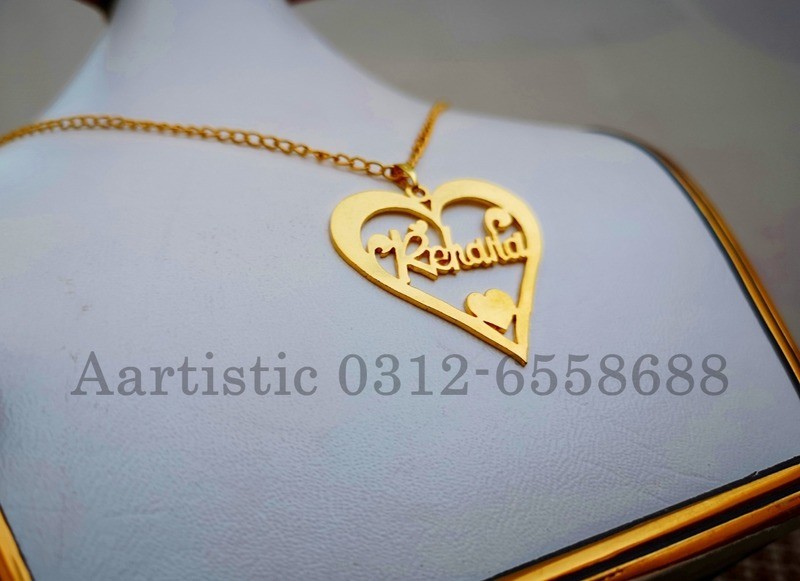 Single Name Necklace