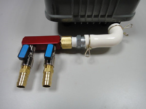 2 Way Heavy Duty Air Manifold 3/8" BARB]
Use the 2 Way Heavy Duty Manifold for Hakko Air Pumps HK 25L through HK 80L